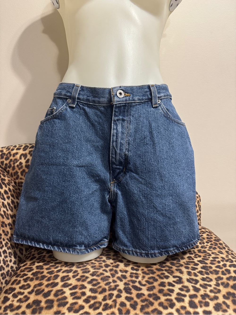 90s Mom Jean Classic High-Rise Denim Shorts in Blue